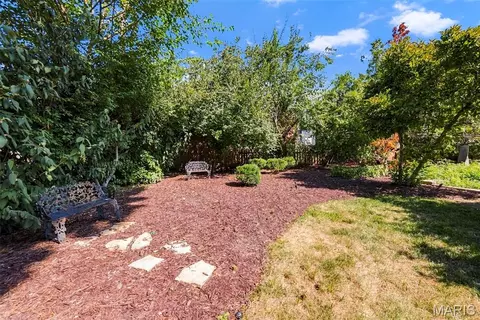 Exterior - 7747 Mohawk Pl, Clayton, MO 63105 photo 11 of 17