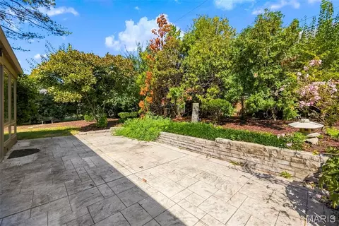 Exterior - 7747 Mohawk Pl, Clayton, MO 63105 photo 10 of 17
