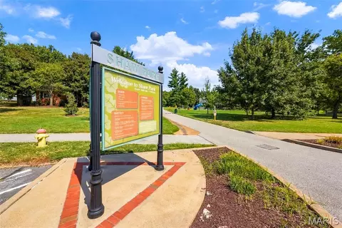 View/Area - 7747 Mohawk Pl, Clayton, MO 63105 photo 1 of 8