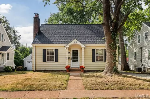 815 Simmons Ave, Saint Louis, MO 63122