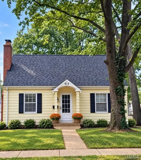 815 Simmons Ave, Saint Louis, MO 63122