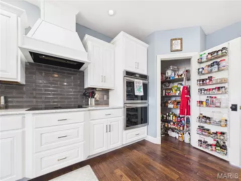 Kitchen - 220 Coyote Rdg, Jackson, MO 63755 photo 5 of 7