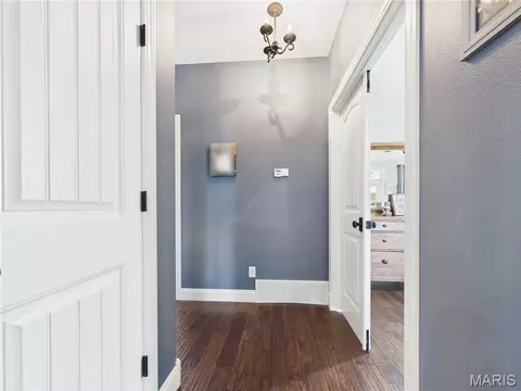 Entry Way - 220 Coyote Rdg, Jackson, MO 63755 photo 5 of 7