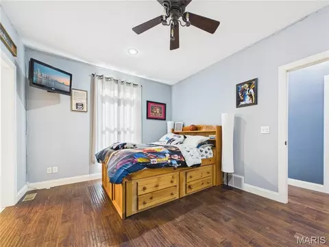 Bedroom - 220 Coyote Rdg, Jackson, MO 63755 photo 2 of 11