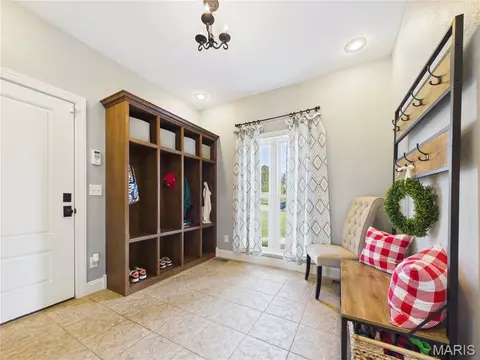 Entry Way - 220 Coyote Rdg, Jackson, MO 63755 photo 4 of 7