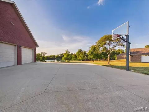 Exterior - 220 Coyote Rdg, Jackson, MO 63755 photo 5 of 27