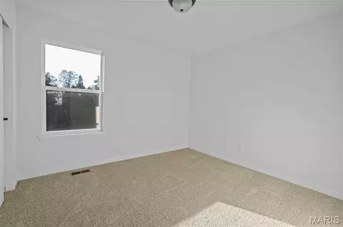 Bedroom - 2322 Castle Hill Dr, Rolla, MO 65401 photo 7 of 8