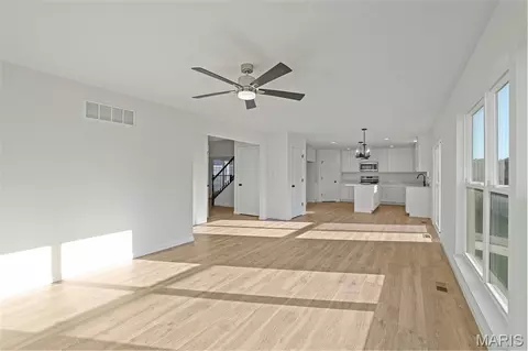 Living - 2322 Castle Hill Dr, Rolla, MO 65401 photo 2 of 5