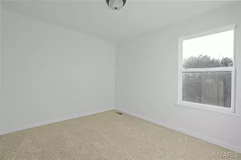 Bedroom - 2322 Castle Hill Dr, Rolla, MO 65401 photo 5 of 8