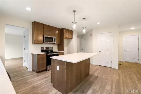 Kitchen - 2335 Castle Hill Dr, Rolla, MO 65401 photo 5 of 5