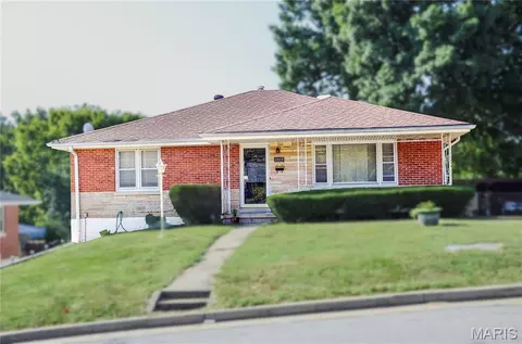 1513 Stadium Blvd, Jefferson City, MO 65109