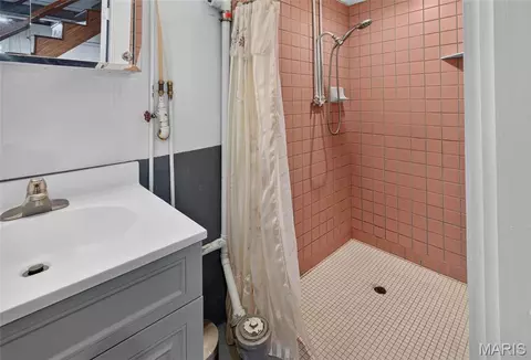 Bath - 315 Morgan St, Jackson, MO 63755 photo 3 of 3