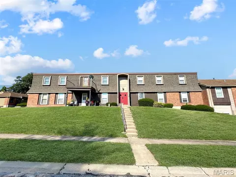 6655 Blossomwood Dr #D, Florissant, MO 63033