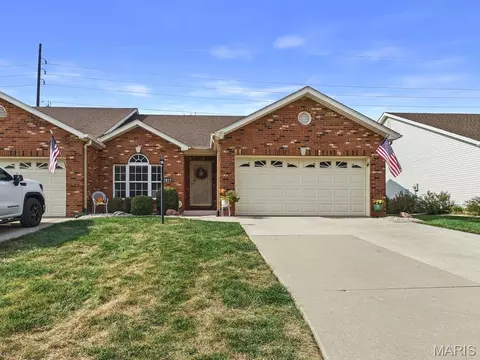 1617 Mont Vista Ave, Godfrey, IL 62035