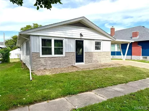 206 E Church St, Palmyra, MO 63461