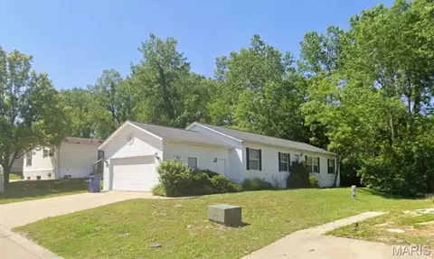181 Woodland Trails Dr, Collinsville, IL 62234
