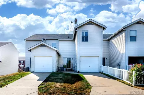 Exterior - 820 Brookmead Dr, O'fallon, MO 63366 photo 3 of 6