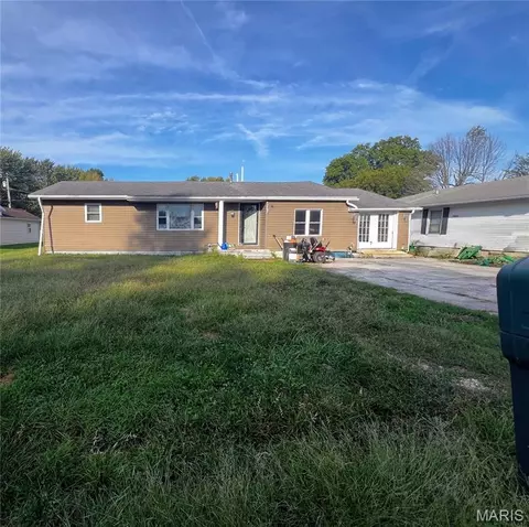 505 S Elm St, Vandalia, MO 63382