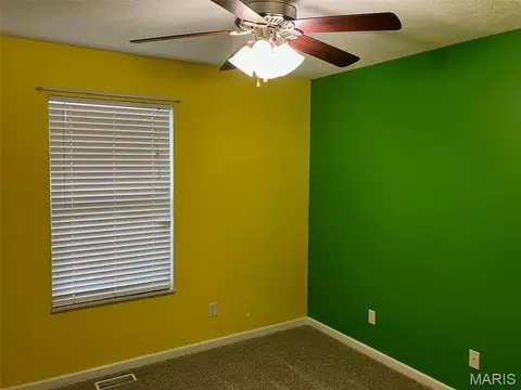 Bedroom - 506 E Brook Dr, Aviston, IL 62216 photo 2 of 2