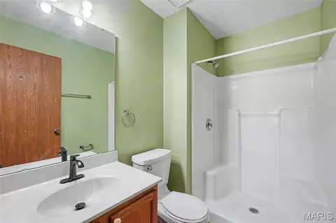 Bath - 624 Longhorn Dr, O'fallon, MO 63368 photo 1 of 2