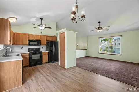 Living - 624 Longhorn Dr, O'fallon, MO 63368 photo 3 of 3