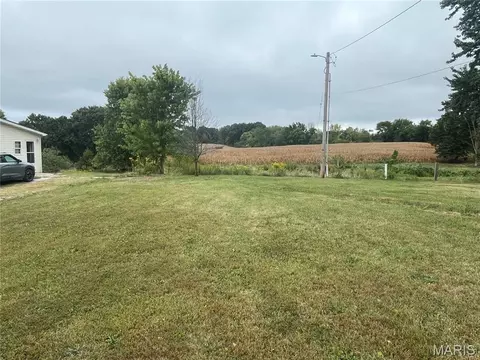 Exterior - 216 Washington St, Eolia, MO 63344 photo 2 of 3