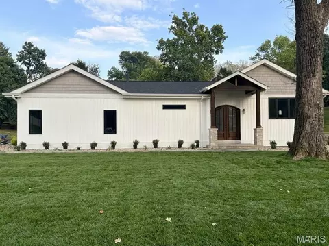 21 Balcon Est, Creve Coeur, MO 63141