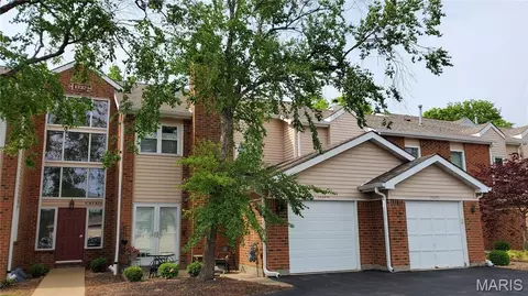 1332 Holgate Dr #G3, Ballwin, MO 63021