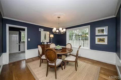 Dining - 59 Pointer Ln, Ladue, MO 63124 photo 1 of 4