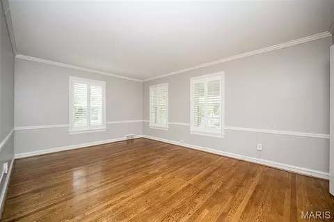 Living - 59 Pointer Ln, Ladue, MO 63124 photo 6 of 6
