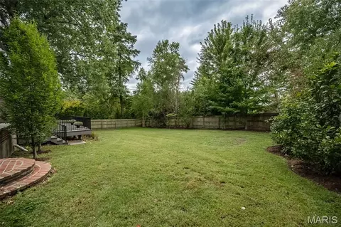 Exterior - 59 Pointer Ln, Ladue, MO 63124 photo 3 of 11