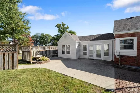 Exterior - 9305 Aster Ave, Affton, MO 63123 photo 17 of 19