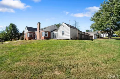Exterior - 9305 Aster Ave, Affton, MO 63123 photo 18 of 19