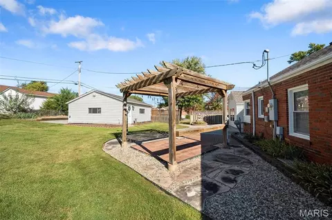 Exterior - 9305 Aster Ave, Affton, MO 63123 photo 15 of 19