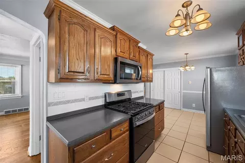 Kitchen - 9305 Aster Ave, Affton, MO 63123 photo 4 of 5