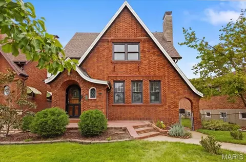 5461 Goethe Ave, Saint Louis, MO 63109