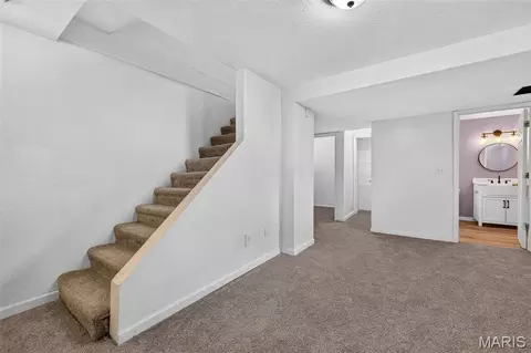 Entry Way - 129 Royallbrook Ln, O'fallon, MO 63368 photo 2 of 2