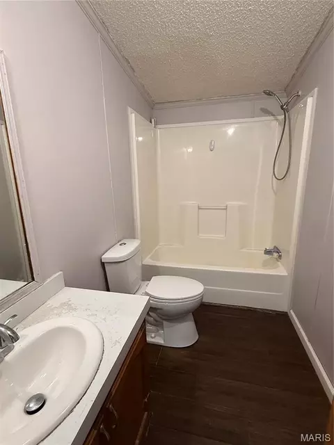 Bath - 17131 Private Drive 8178, Rolla, MO 65401 photo 2 of 2