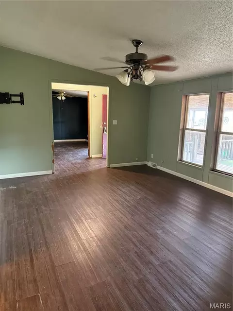 Living - 17131 Private Drive 8178, Rolla, MO 65401 photo 2 of 3