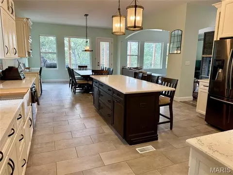 Kitchen - 35 Brierfield Ct, Troy, MO 63379 photo 2 of 10