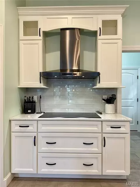 Kitchen - 35 Brierfield Ct, Troy, MO 63379 photo 4 of 10