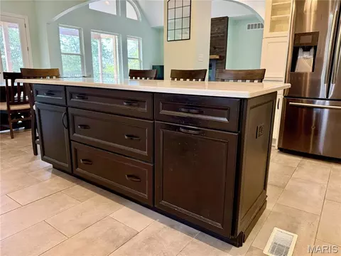 Kitchen - 35 Brierfield Ct, Troy, MO 63379 photo 8 of 10