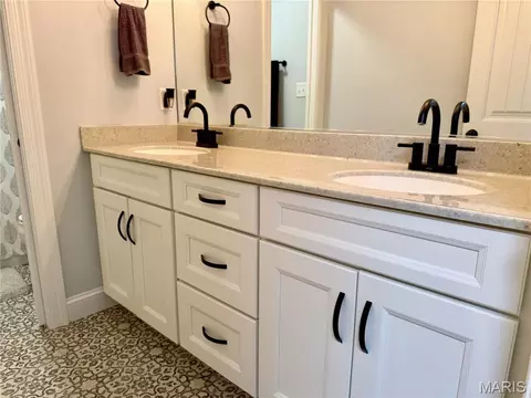 Bath - 35 Brierfield Ct, Troy, MO 63379 photo 5 of 5