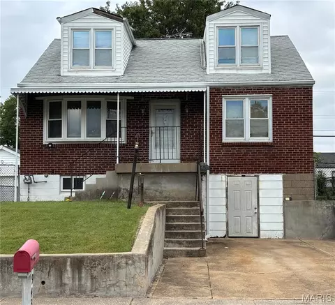 9439 Ridge Ave, Saint Louis, MO 63114
