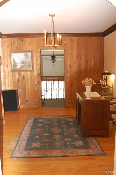 Entry Way - 324 W 6th St, Washington, MO 63090 photo 5 of 6