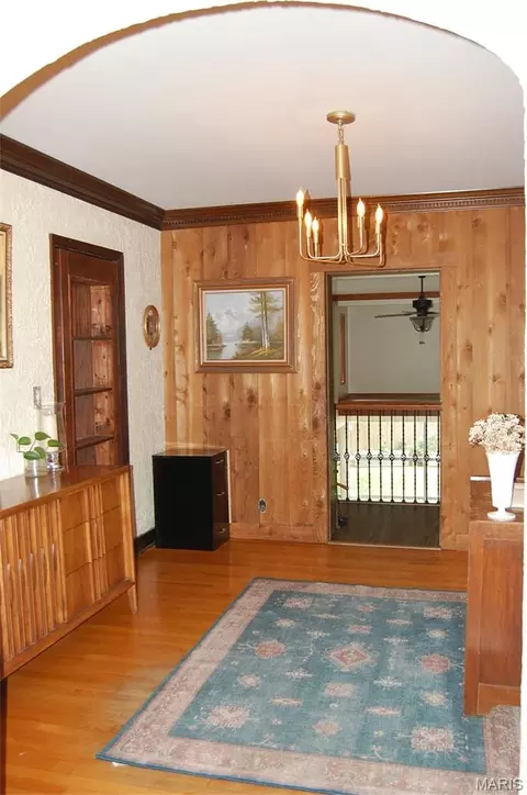 Entry Way - 324 W 6th St, Washington, MO 63090 photo 4 of 6