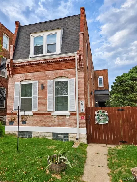 2913 Gasconade St, Saint Louis, MO 63118