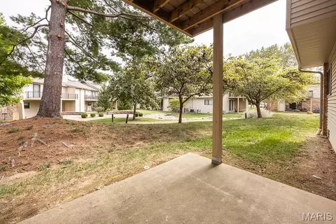 Exterior - 243 Eagle Rdg, O'fallon, IL 62269 photo 3 of 4