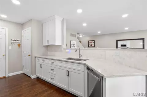 Kitchen - 609 Spring Mnr, O'fallon, MO 63368 photo 1 of 3