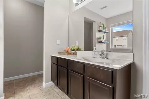 Bath - 609 Spring Mnr, O'fallon, MO 63368 photo 1 of 4
